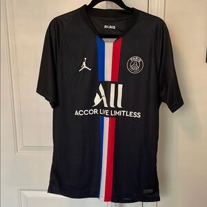 Paris Saint-Germain Jordan Team Jersey NWOT